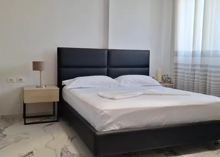 White Palace * Vlorë