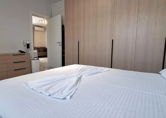 White Palace * Vlorë